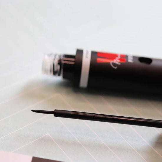 آيلاينر مكياج عضوي