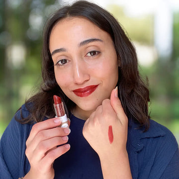 What does this Lipstick Brings you